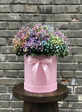 Цветочная композиция из Гипсофила и Розы в шляпной коробке в Лахденпохье
