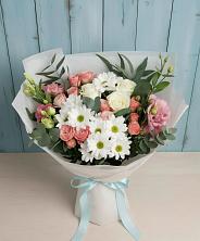 Букет цветов из:  Розы, Лизиантусы и Хризантемы в Лахденпохье