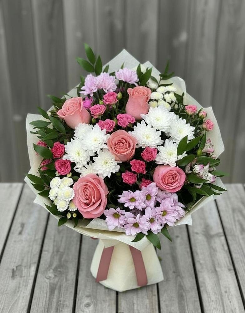 Букет цветов из: Альстромерии, Гвоздики, Розы и Хризантемы в Лахденпохье