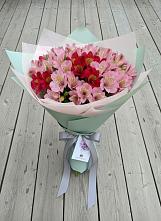 Букет цветов из:  Альстромерии в Лахденпохье