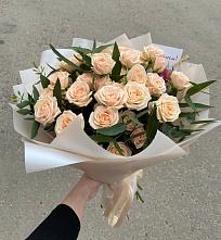 Букет Кремовые розы Латте в Лахденпохье
