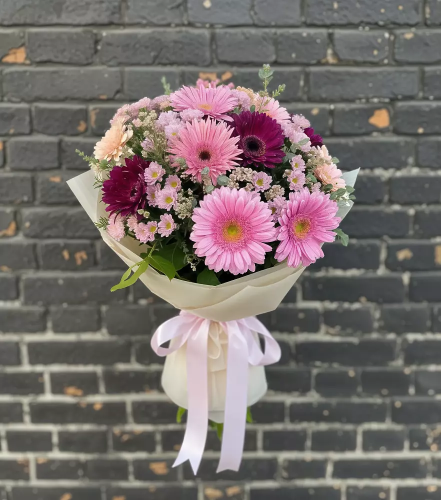 Букет цветов из: Герберы и Хризантемы в Лахденпохье