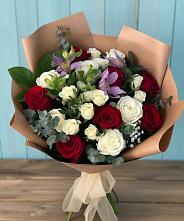 Букет цветов из:  Розы и Альстромерии в Лахденпохье