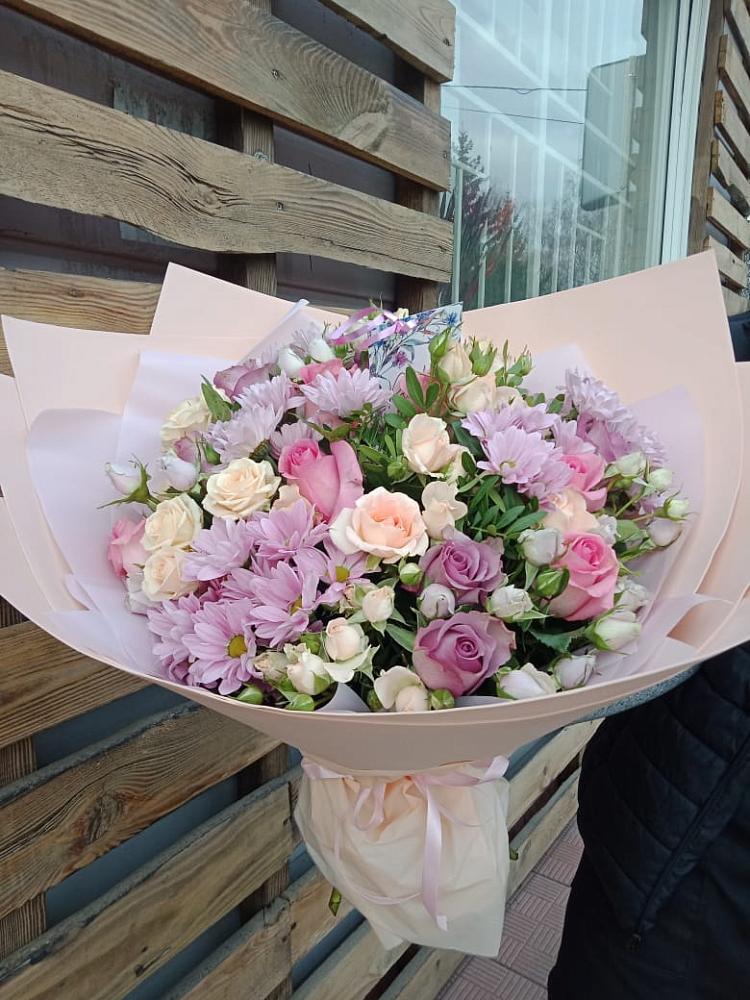 Букет цветов из: Розы и Хризантемы в Лахденпохье