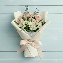 Букет цветов из:  Альстромерии в Лахденпохье