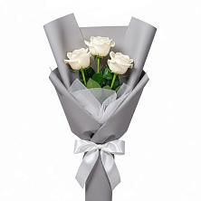 Букет 3 белые розы в Лахденпохье