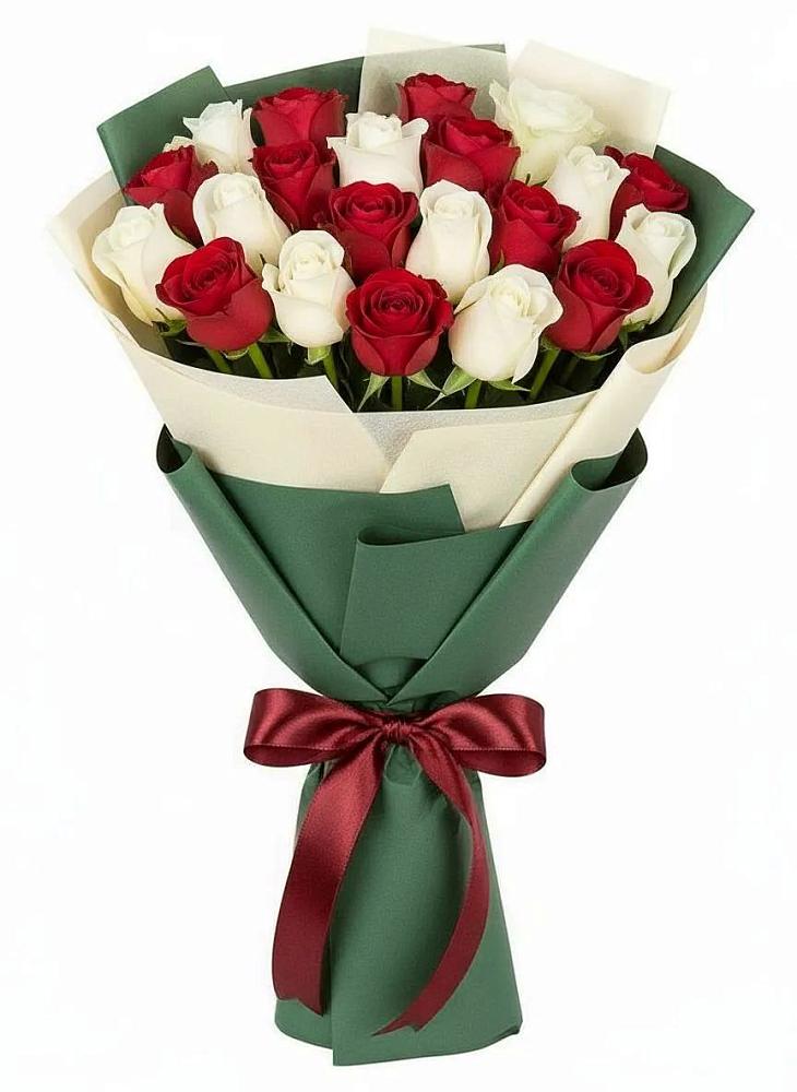 Букет Микс из красных и белых роз в Лахденпохье