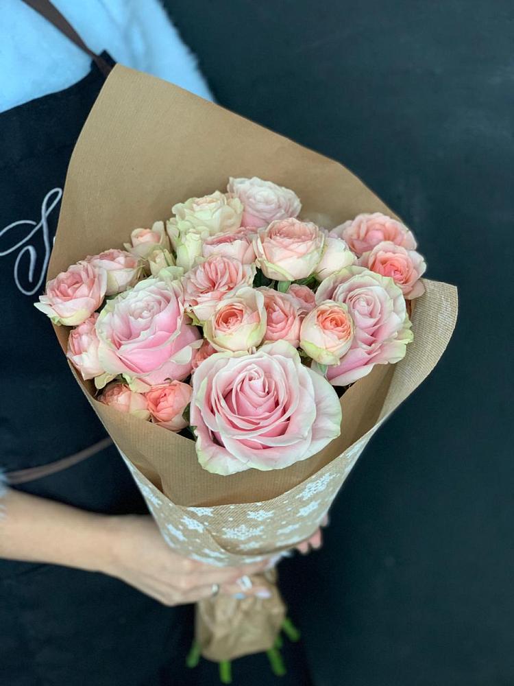 Букет цветов из: Хризантемы и Розы в Лахденпохье