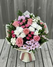 Букет цветов из:  Альстромерии, Гвоздики, Розы и Хризантемы в Лахденпохье