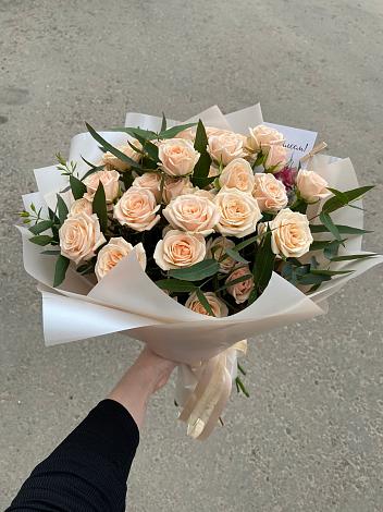 Букет Кремовые розы Латте в Лахденпохье