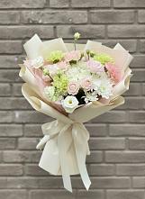 Букет цветов из:  Гвоздики, Розы, Лизиантусы и Хризантемы в Лахденпохье